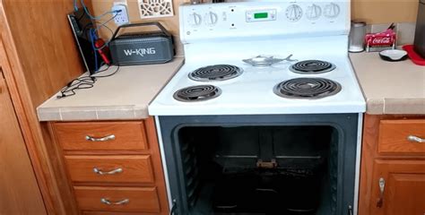 electric stove smells like chemicals
